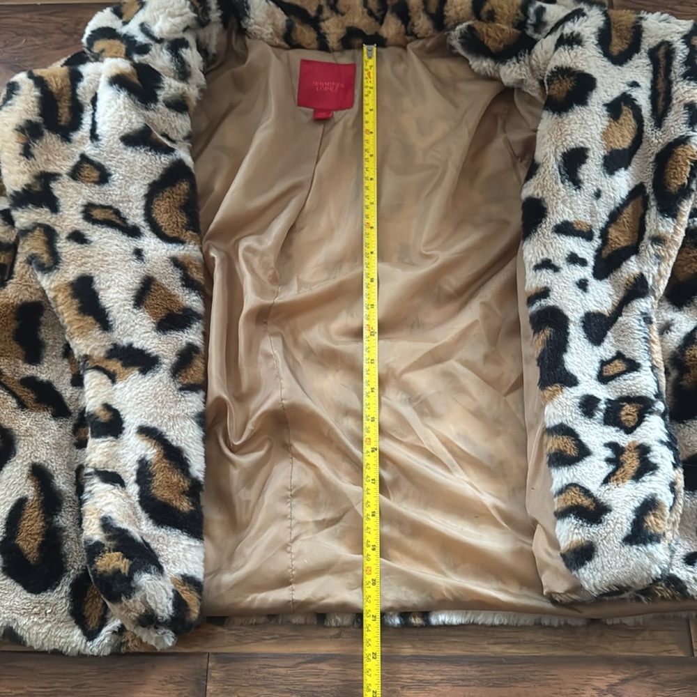 Leopard Print Faux Fur Jacket - Picture 8 of 10